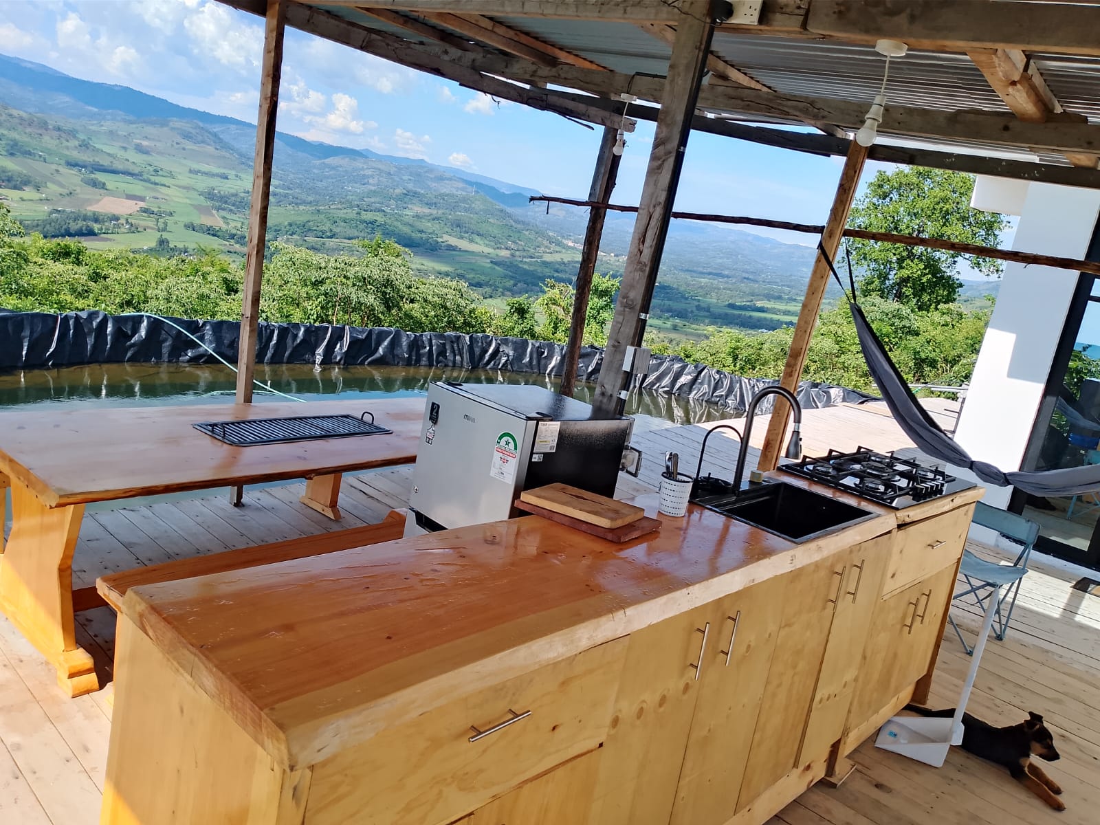 Outdoor kitchen